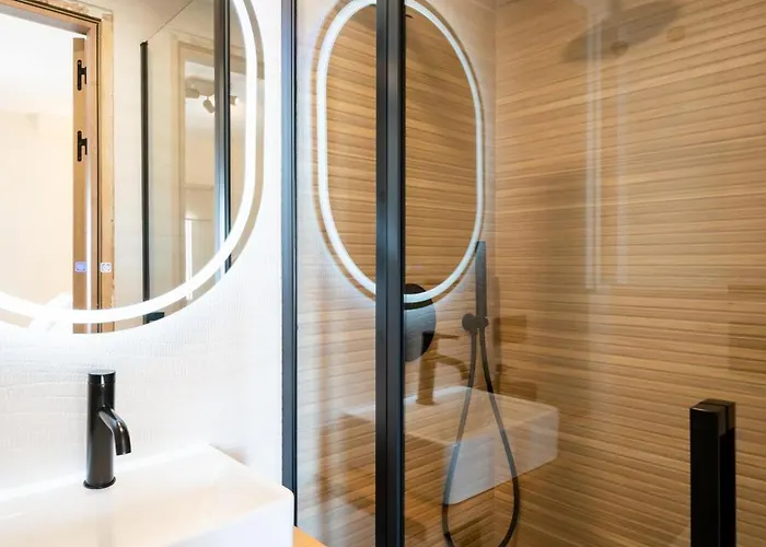 Esmeralda 2 Beachside *